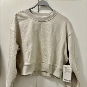 **NWT** lululemon Perfectly Oversized Cropped Crew in RARE color WHTD in Size 6